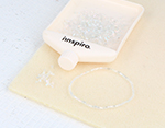 B14076 Rocaille de verre cylindre mini transparent 2x2mm 100gr Pot Innspiro - Article3