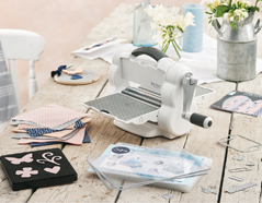 E662220 1-Maquina para troquelar BIG SHOT FOLDAWAY Starter Kit boca 15cm Sizzix - Ítem3