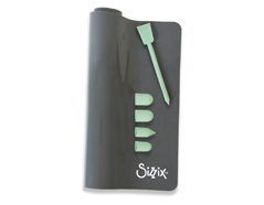E663005 Set tapete protector espatula y protectores de dedos para pistola de cola caliente Sizzix - Ítem