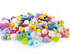 E7122 Perles en plastique en differentes formes et couleurs 450gr 1500u aprox Innspiro - Article