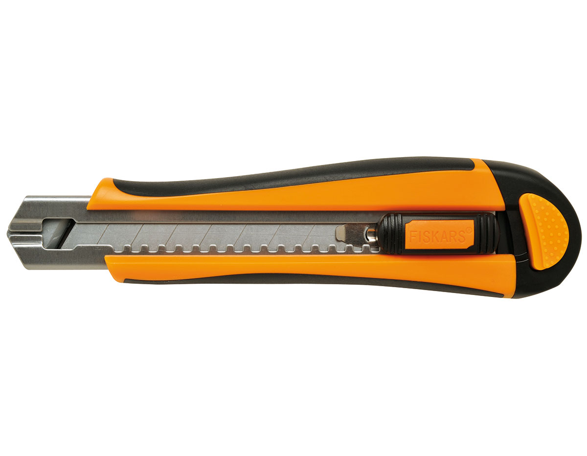 1004620 Cuter plastico con riel metalico profesional para trabajos dificiles 5 cuchillas recambio Fiskars