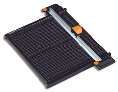 F5407 Cizalla rotatoria TITANIUM reciclada para papel A3 Fiskars - Ítem