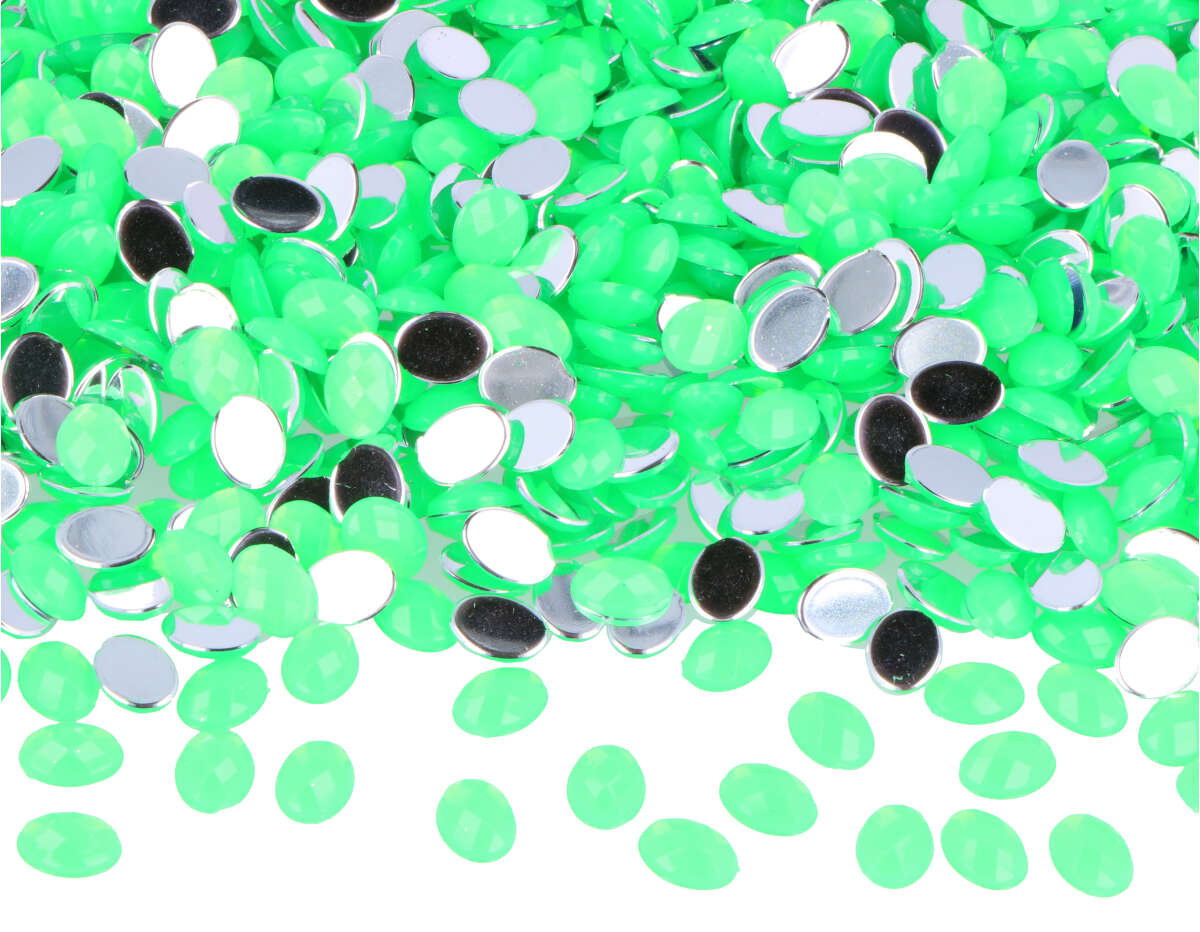 Z2100809 Gemas decorativas acrilicas oval verde fluor 6x8mm 5000u Aprox Innspiro