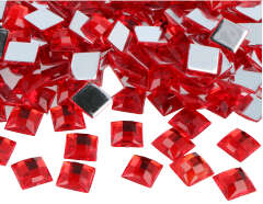 Z2151201 Gemas decorativas acrilicas cuadrado rojo 12x12mm 500u Aprox Innspiro - Ítem