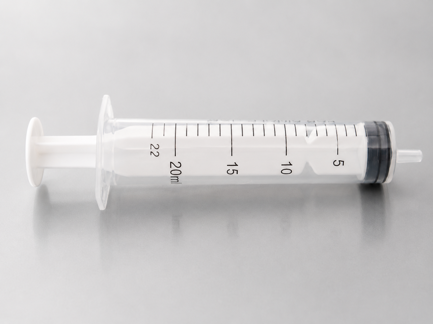 Jeringa tres cuerpos 20 ml caja 50 unidades para uso médico y veterinario