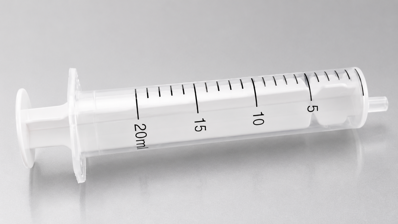 Jeringa desechable dos cuerpos 20 ml caja 50 unidades para uso médico y veterinario