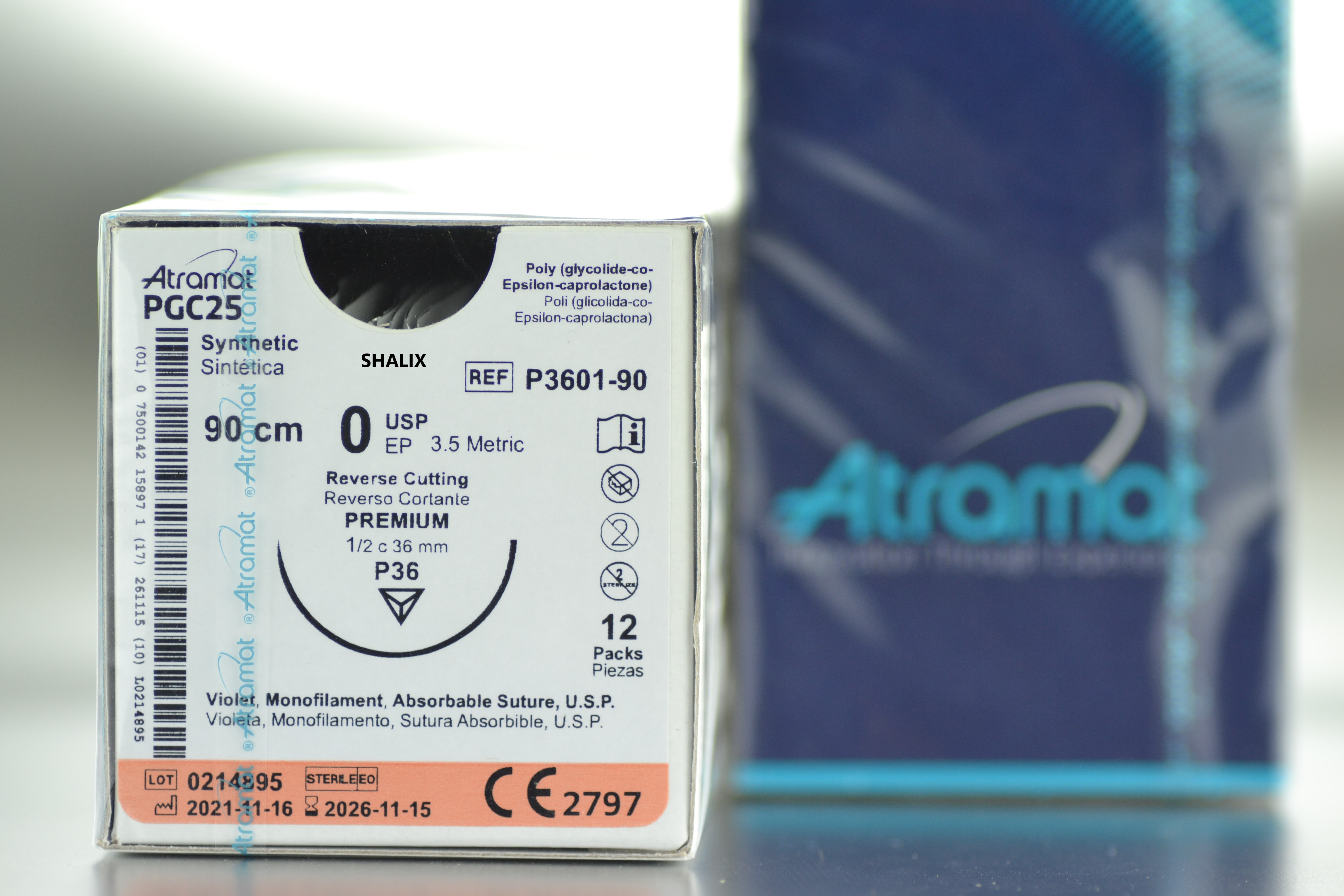 PGC25 0 Ag Triangular 1/2 de círculo, 36 mm Hebra 90 cm- Violeta (12uds)