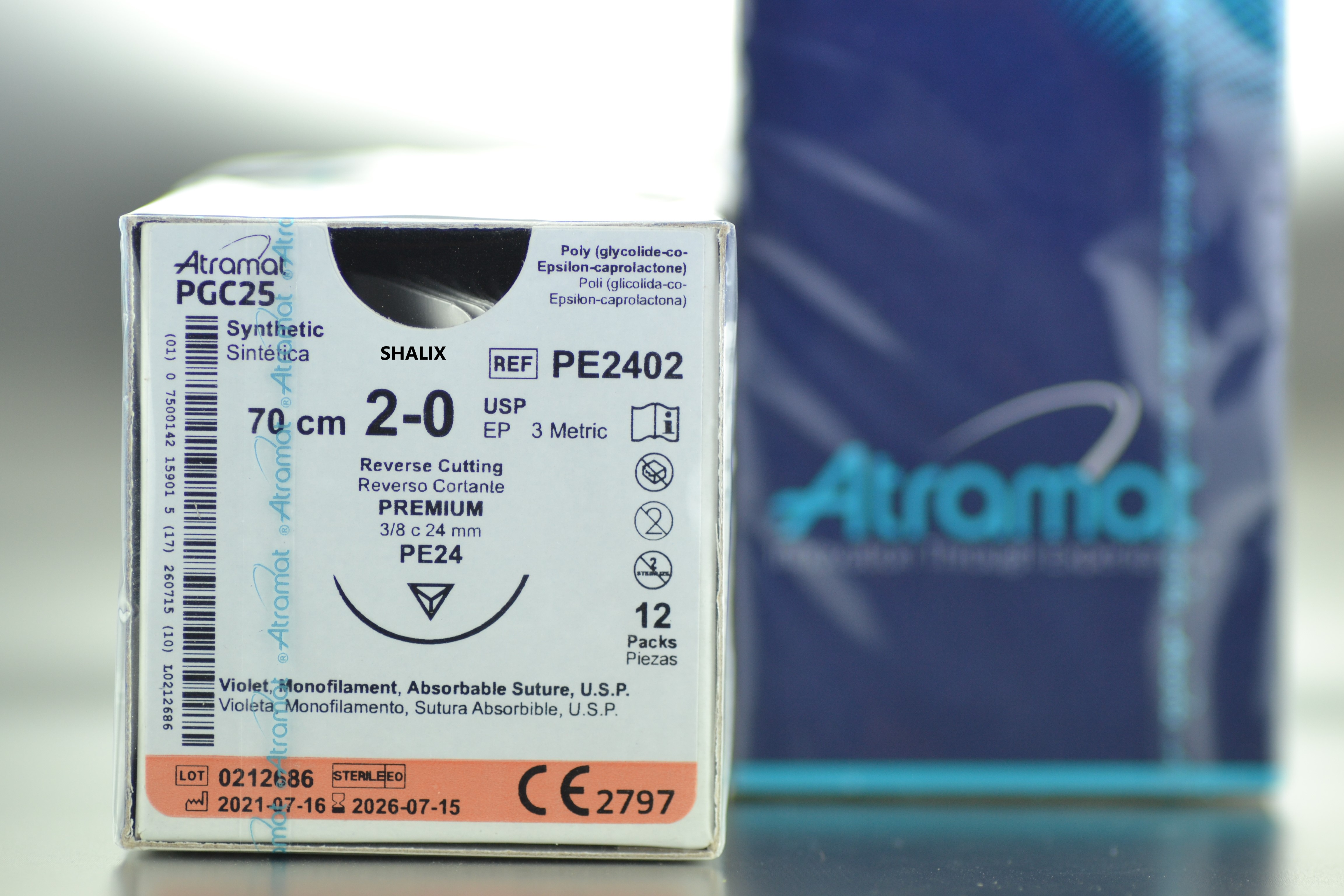 PGC25 2/0 Ag Triangular 3/8 de círculo ,24 mm Hebra 90 cm- Violeta (12uds)