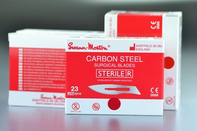 Swann Morton carbon steel blades 