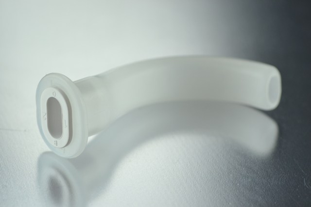 Tubo orofaringeo Guedel-Mayo numero 1 de 7 cm color blanco para uso medico y veterinario