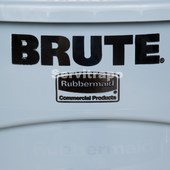 Contenidor Brute 121L