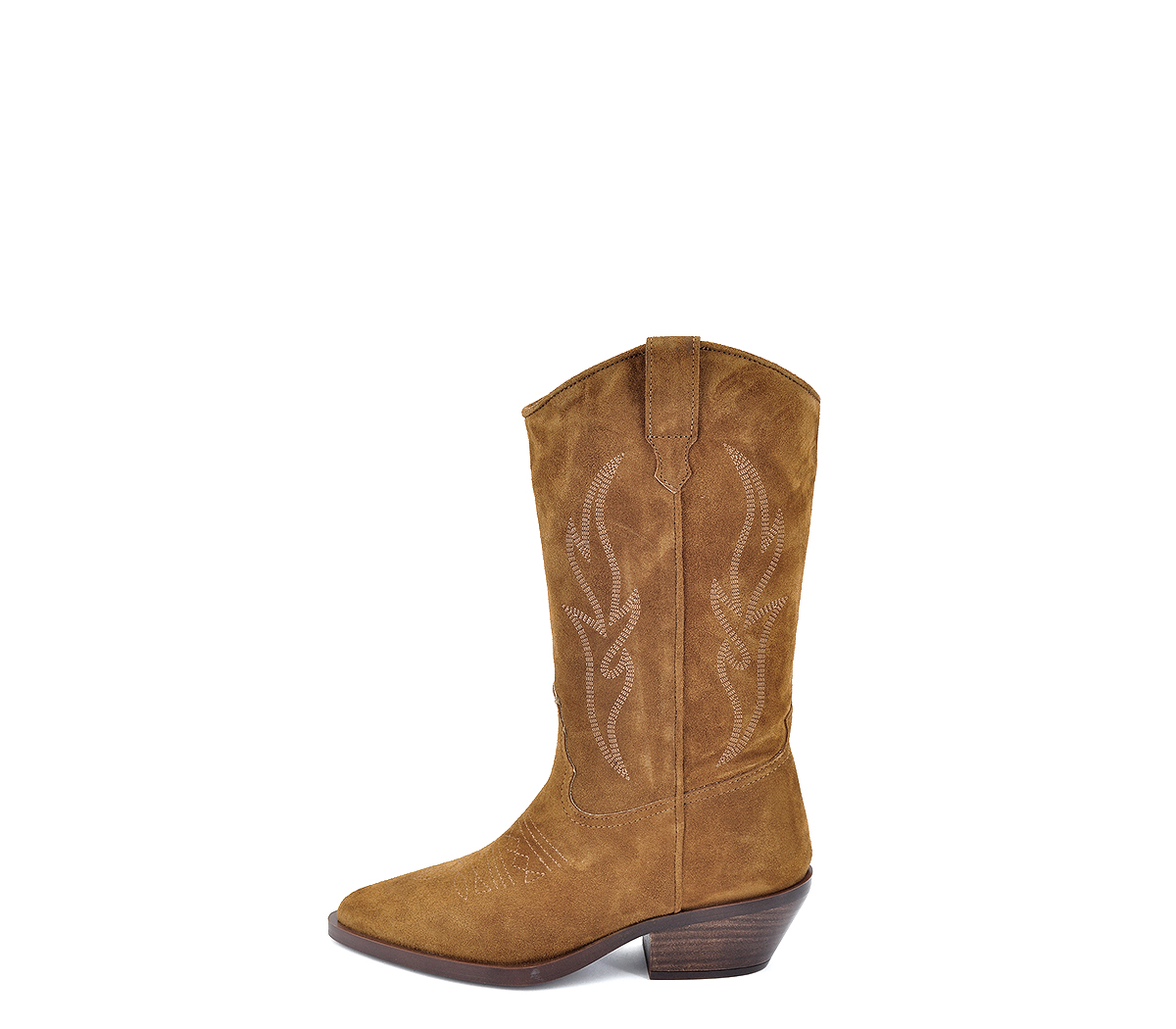 Ref. 6393 Bota campera serraje cuero. Detalle grabado en la pala y la cana. Altura tacon