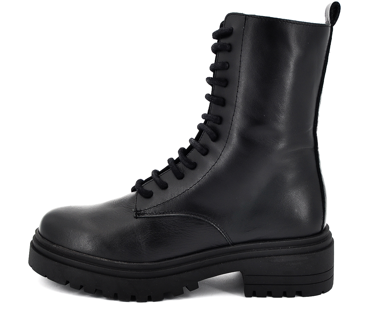 Ref. 6478 Botín piel negro con cremallera interior y cordones. Altura tacón 5 cm y plataforma delantera 3 cm.