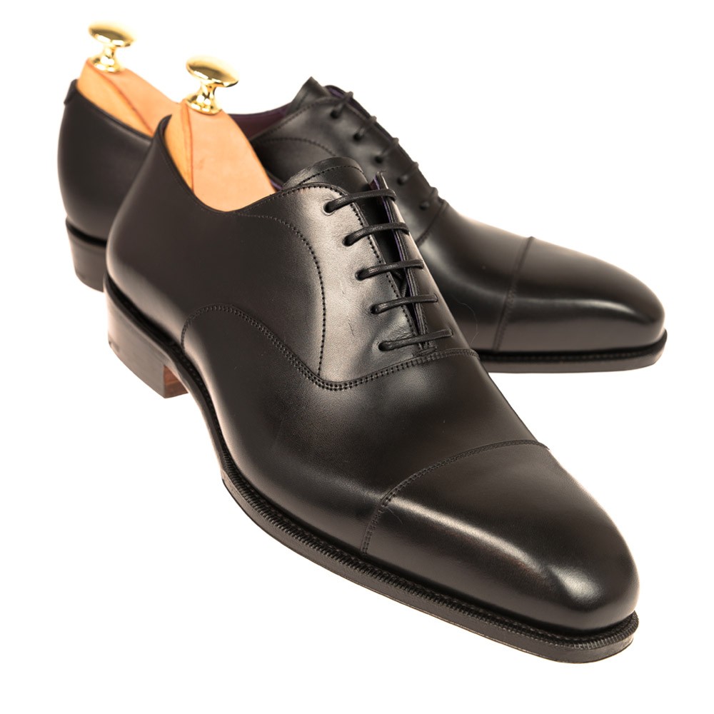 Black formal dress shoes