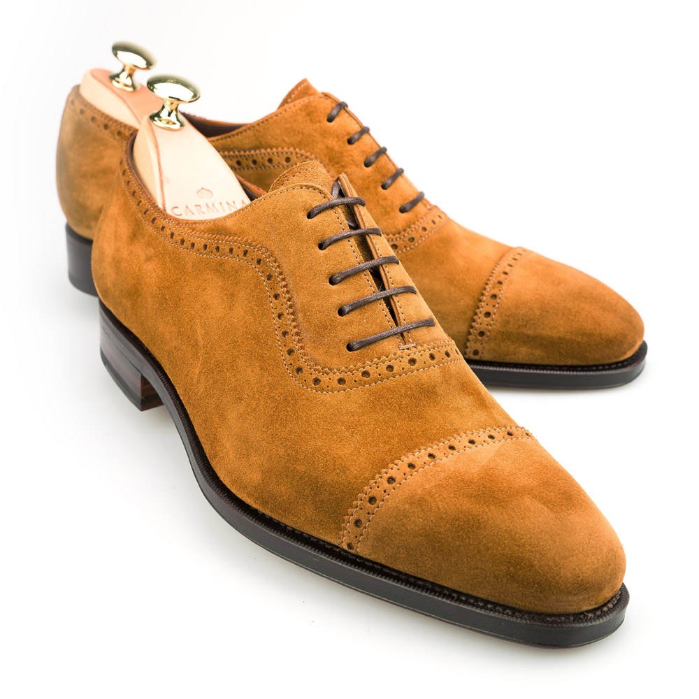 https://dhb3yazwboecu.cloudfront.net/909/suede_oxford_carmina_80406_l-2.jpg